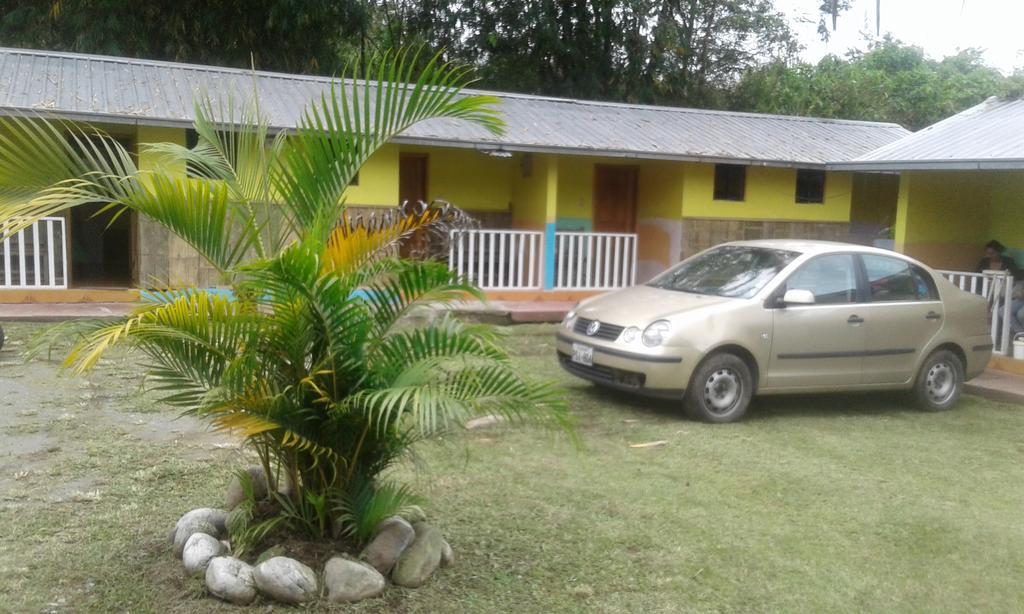Hostal Henrry'S Hotel Mindo Luaran gambar