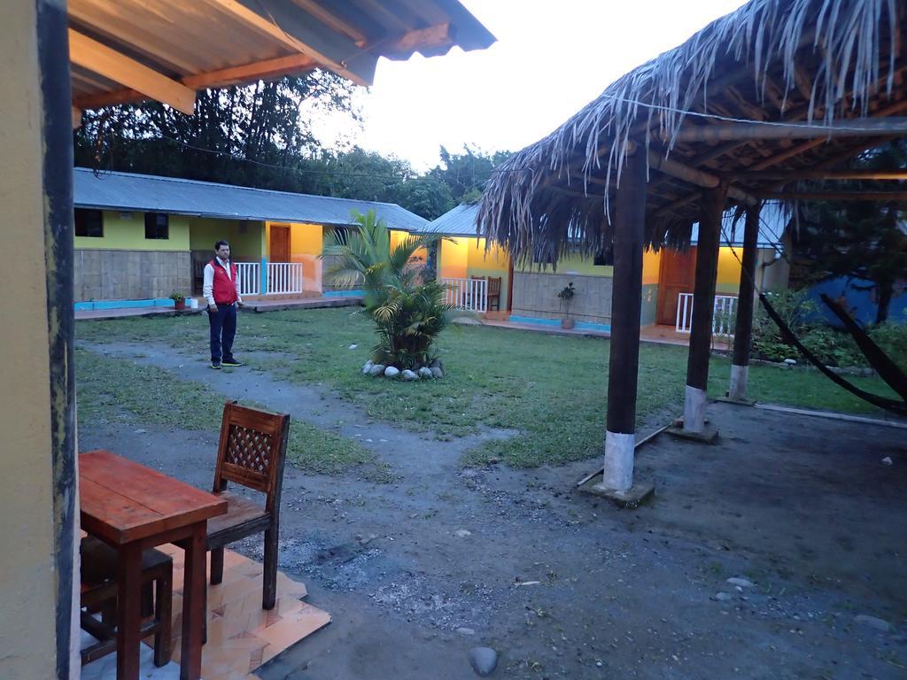 Hostal Henrry'S Hotel Mindo Luaran gambar