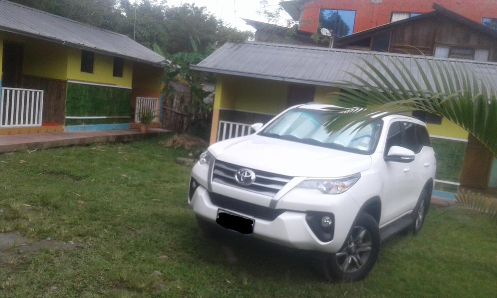 Hostal Henrry'S Hotel Mindo Luaran gambar